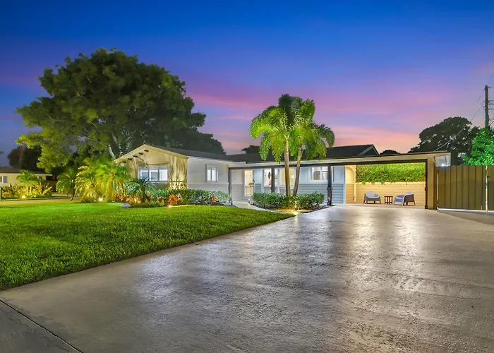 Coastal Palms House