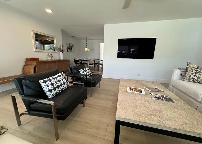 Retreat With Salt Water Heated Pool & Spa